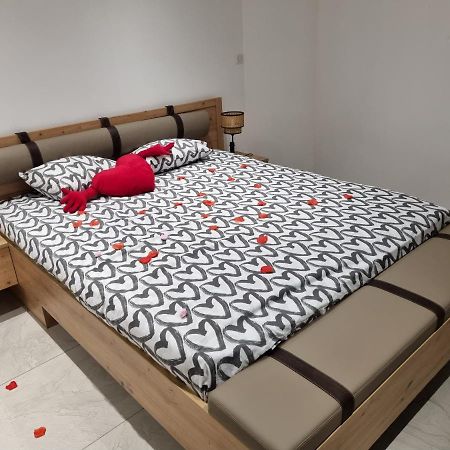 קולמר Jolie Maison, Balneo Lumino Therapie Et Terrasse מראה חיצוני תמונה