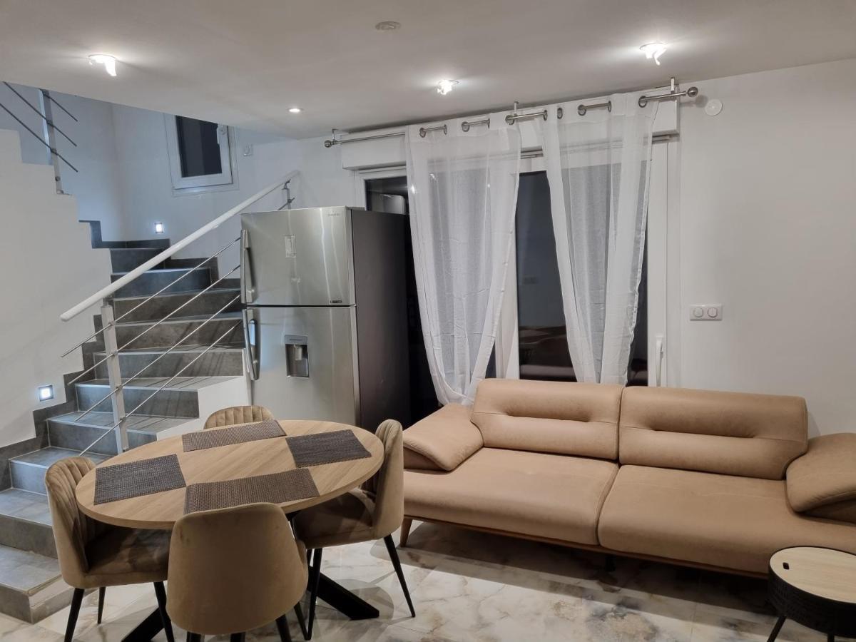 קולמר Jolie Maison, Balneo Lumino Therapie Et Terrasse מראה חיצוני תמונה