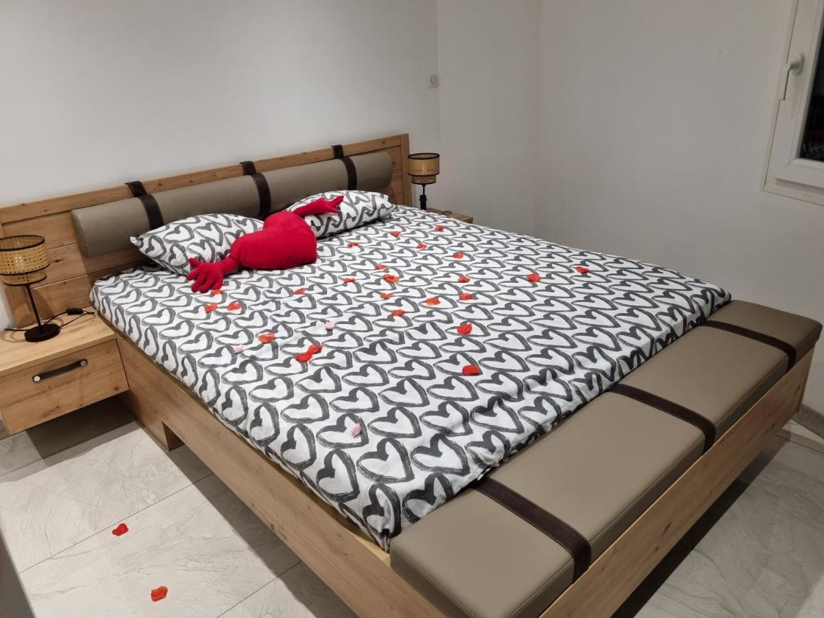 קולמר Jolie Maison, Balneo Lumino Therapie Et Terrasse מראה חיצוני תמונה