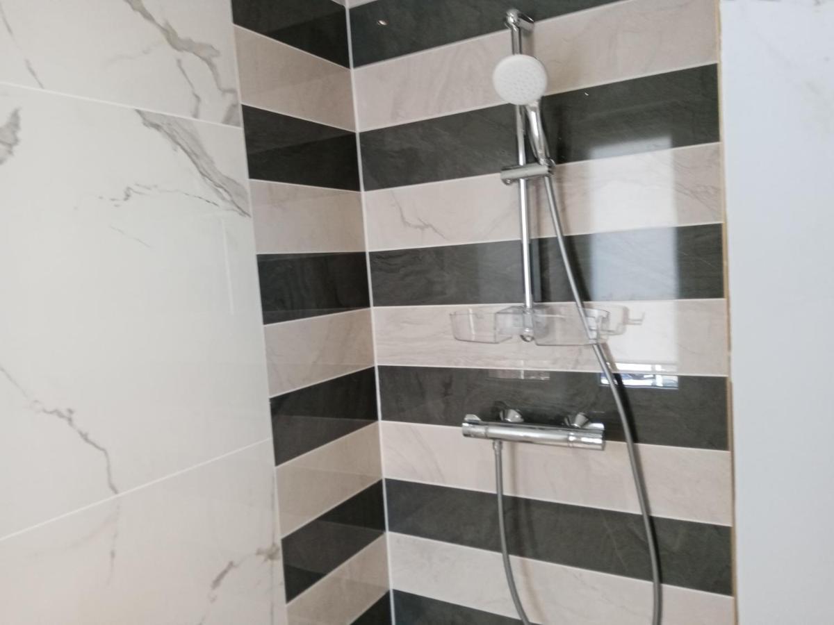 קולמר Jolie Maison, Balneo Lumino Therapie Et Terrasse מראה חיצוני תמונה